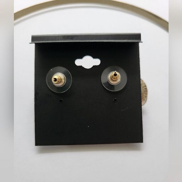 Stunning Classic Necklace and Earring Set NEW Never Worn. - Picture 12 of 15